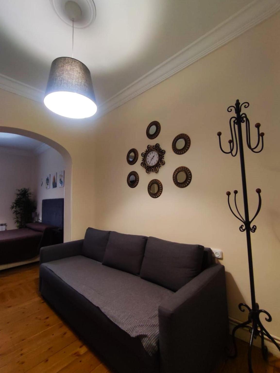 Alojamiento Don Ramon Apartment Madrid Ngoại thất bức ảnh