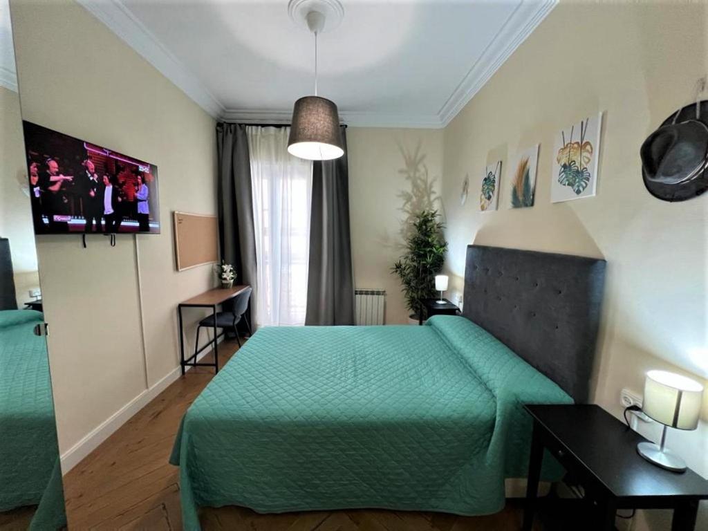 Alojamiento Don Ramon Apartment Madrid Ngoại thất bức ảnh